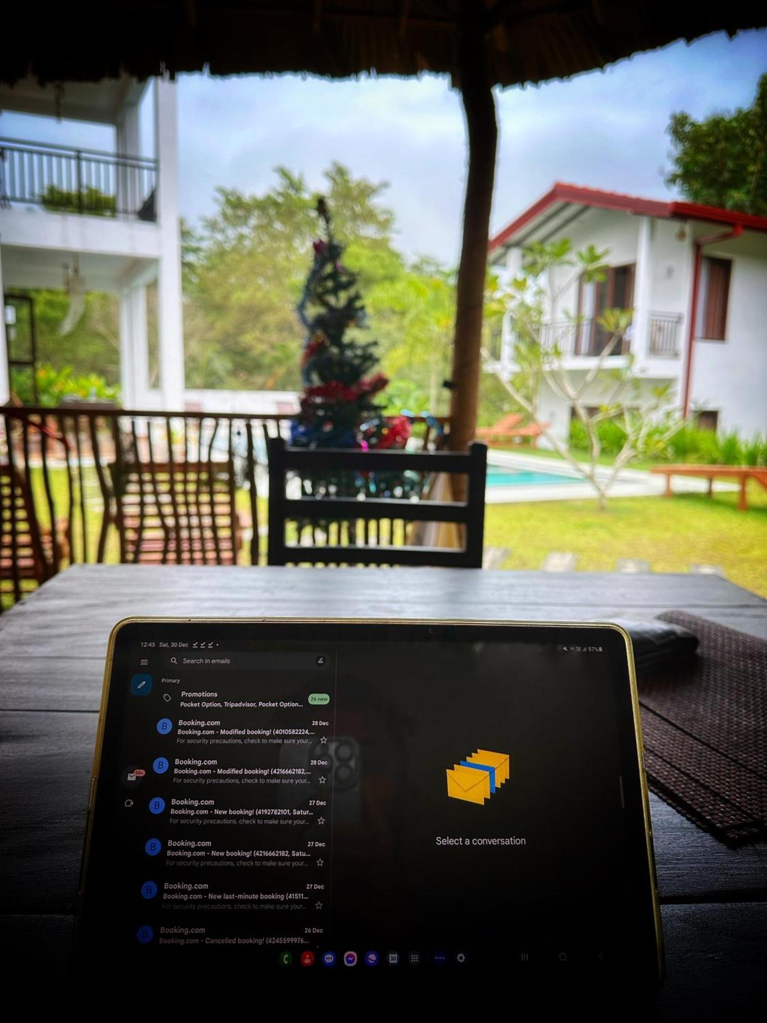 Finch Tangalle Exterior foto